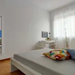 Rent a room of 95 m² in milan