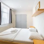 Huur 1 slaapkamer appartement van 753 m² in Brussels