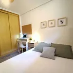 Rent a room of 120 m² in madrid