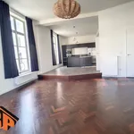 Appartement de 250 m² avec 9 chambre(s) en location à Brussels