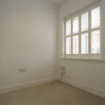 Rent 4 bedroom house in East Hampshire