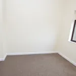 Rent 2 bedroom house in Wakefield