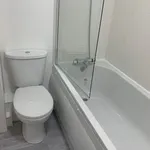 Flat to rent in Dallow Road, Luton LU1