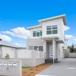 Rent 3 bedroom apartment in Lake Illawarra