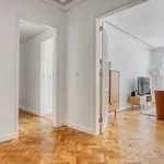 Rent 4 bedroom apartment of 150 m² in Lisbon