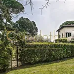 Rent 5 bedroom house of 400 m² in Florence