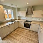 Rent 3 bedroom flat in Yorkshire And The Humber