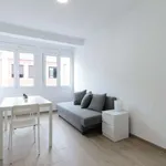 Rent 1 bedroom apartment of 45 m² in barcelona