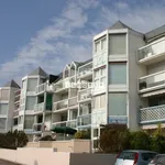 Rent 2 bedroom apartment of 83 m² in Vannes