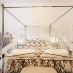 Rent 4 bedroom apartment of 150 m² in Florence