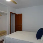 Rent a room of 140 m² in alicante