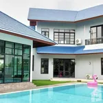 Rent 5 bedroom house of 450 m² in Bangkok