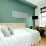 Rent 3 bedroom flat in Yorkshire And The Humber