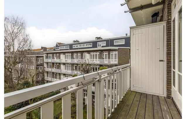 Huur 4 slaapkamer appartement van 158 m² in Scheldebuurt