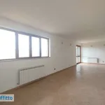 Rent 6 bedroom house of 1500 m² in Rome