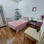 Rent a room of 180 m² in madrid