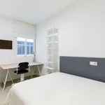 Rent 4 bedroom apartment in Granada