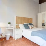 Rent 15 bedroom apartment in Valencia