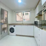 Rent a room of 100 m² in valencia