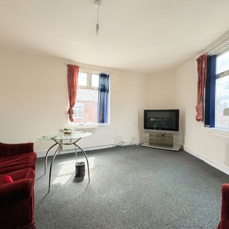 Flat to rent in St Saviours Road, Leicester LE5 Humberstone