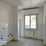 Rent 3 bedroom apartment of 98 m² in Genoa