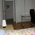 Rent a room in Madrid']