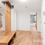 Pronajměte si 3 ložnic/e byt o rozloze 83 m² v Prague