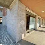 Affitto 2 camera appartamento di 108 m² in Assisi