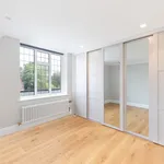 Rent 2 bedroom flat in Esher