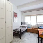 Rent a room in milan