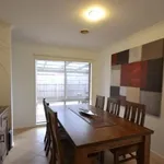 Rent 3 bedroom house in Cranbourne North