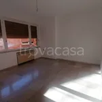 Affitto 4 camera appartamento di 85 m² in Bologna