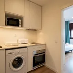 Rent 1 bedroom apartment of 35 m² in Barcelona