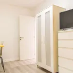 Rent a room of 90 m² in valencia