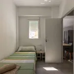 Rent a room of 100 m² in valencia