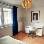 Miete 3 Schlafzimmer wohnung von 80 m² in Frankfurt am Main