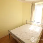 Rent 2 bedroom flat in Aberdeen