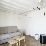 Appartement de 194 m² avec 1 chambre(s) en location à Paris
