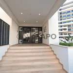 Rent 2 bedroom apartment of 77 m² in Portimão