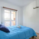 Rent a room in lisbon