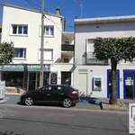 Rent 1 bedroom apartment of 25 m² in Paray-Vieille-Poste