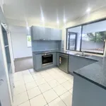 Rent 4 bedroom house in  Mermaid Waters QLD 4218                        