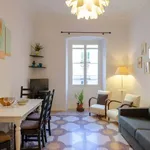 Rent 4 bedroom apartment in Genoa