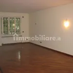 Rent 4 bedroom apartment of 170 m² in Milan