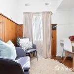 Rent 3 bedroom apartment of 363 m² in Mount Waverley