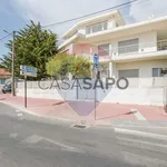 Rent 4 bedroom house of 369 m² in Almada