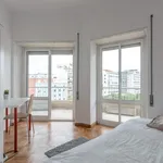 Rent 7 bedroom apartment in Lisbon