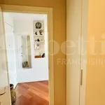 Rent 5 bedroom apartment of 140 m² in Verona