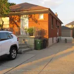 Rent 1 bedroom apartment in Toronto (Maple Leaf)