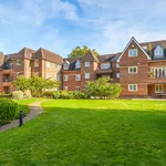 Rent 3 bedroom flat in Surrey